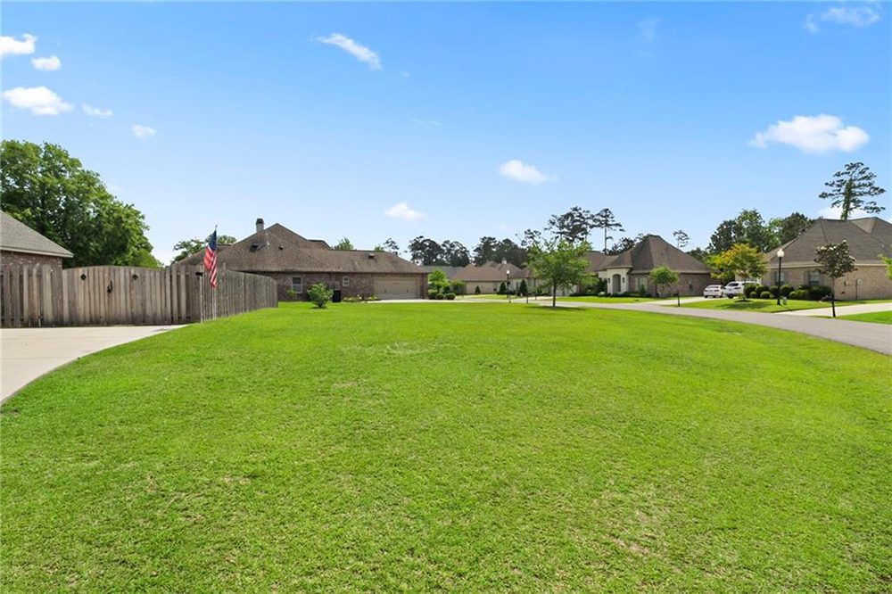 37-274 W. Longview Court