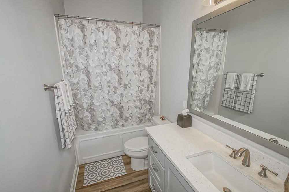 38-745-Grey-Heron-In-Law-Bathroom