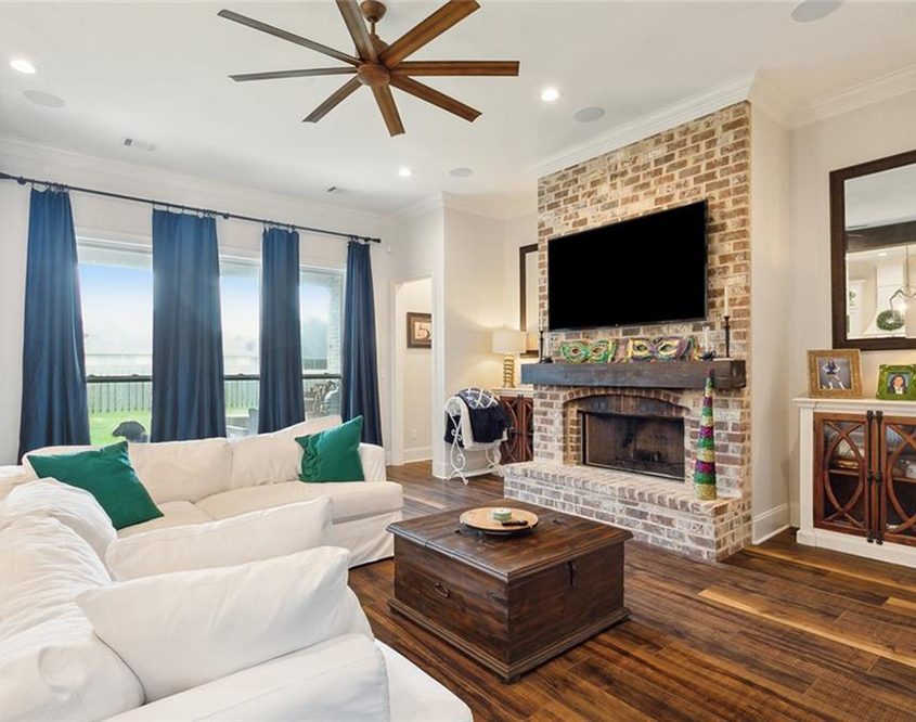 4- 2060 Cypress Crossing Side Custom Ceiling Fan