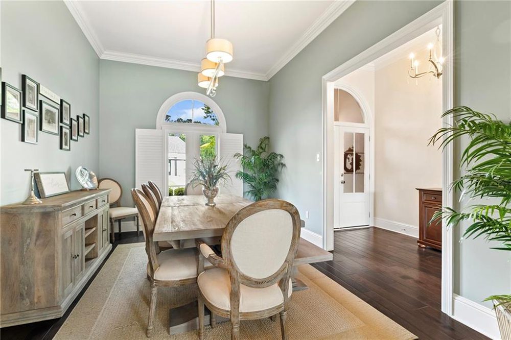 4-274 W. Longview Court