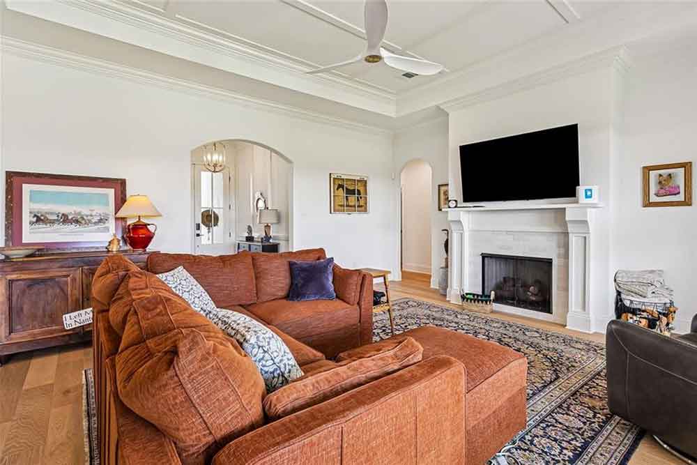 4-7013-Bald-Eagle-Fireplace-View