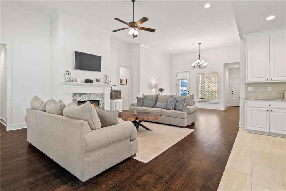 5-1336-Audubon-Pkwy.-View-to-Family-Room