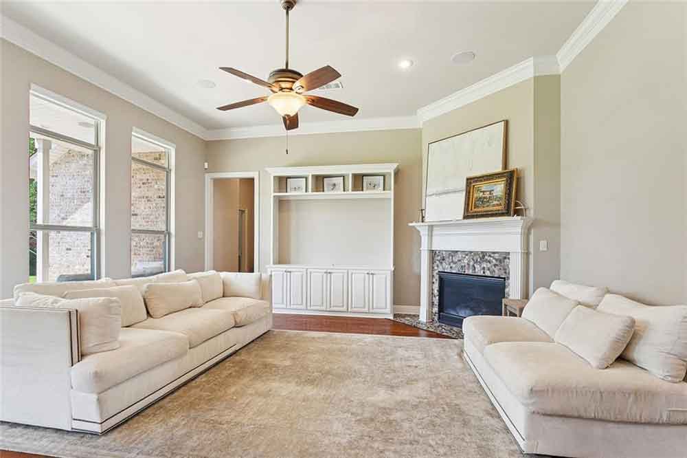 6-208-Merion-Circle-View-of-Living-Space