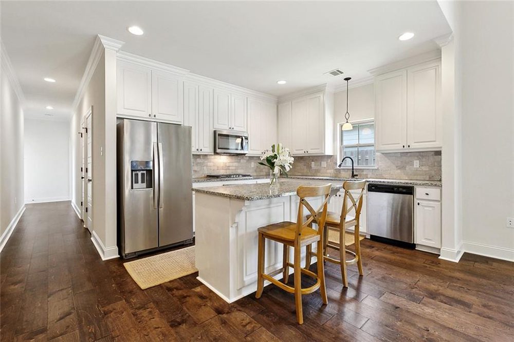 6- 3108 Lost Lake Kitchen Island