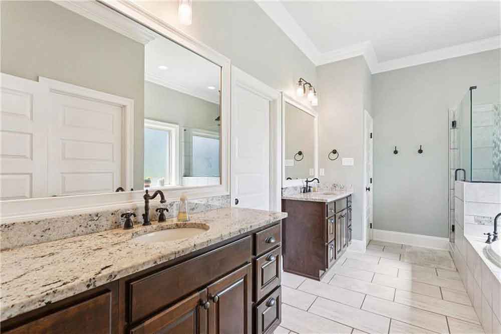 7-1084-Cypress-Crossing-Master-Bathroom