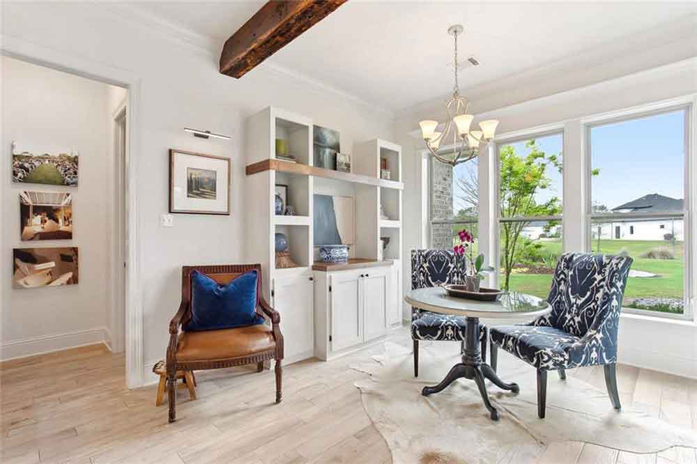 7-1092-Cypress-Crossing-Natural-Light