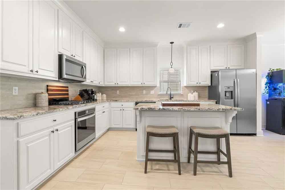 7-1336-Audubon-Pkwy.-Kitchen-Overview