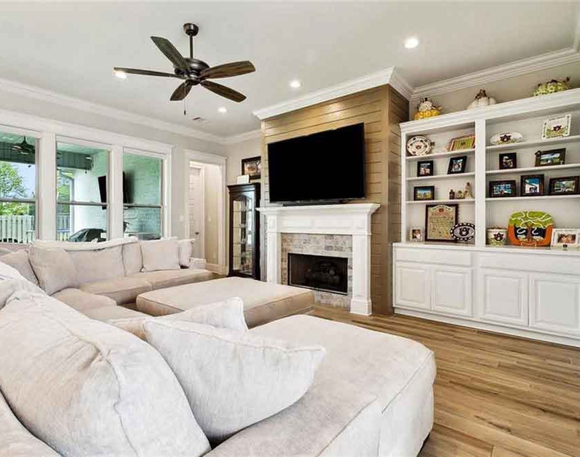 7-2040-CYPRESS-BEND-Lane-Built-In-Shelving