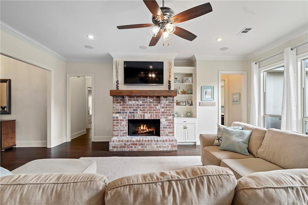 7-274 W. Longview Court