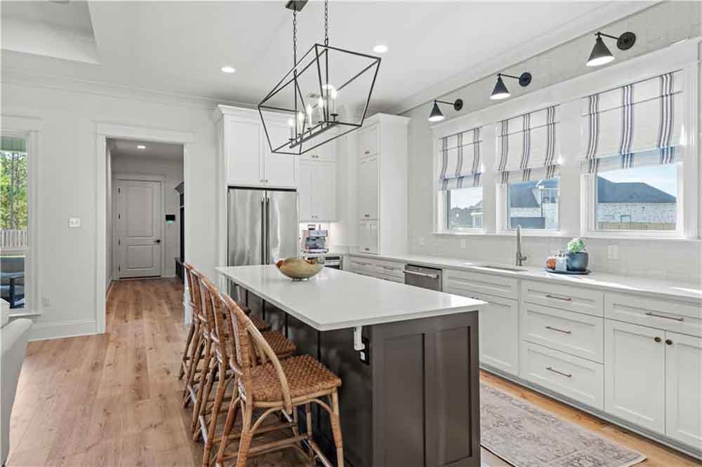 8-1505-Blck-Pine-Court