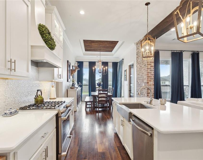 8- 2060 Cypress Crossing Side Accent Beams